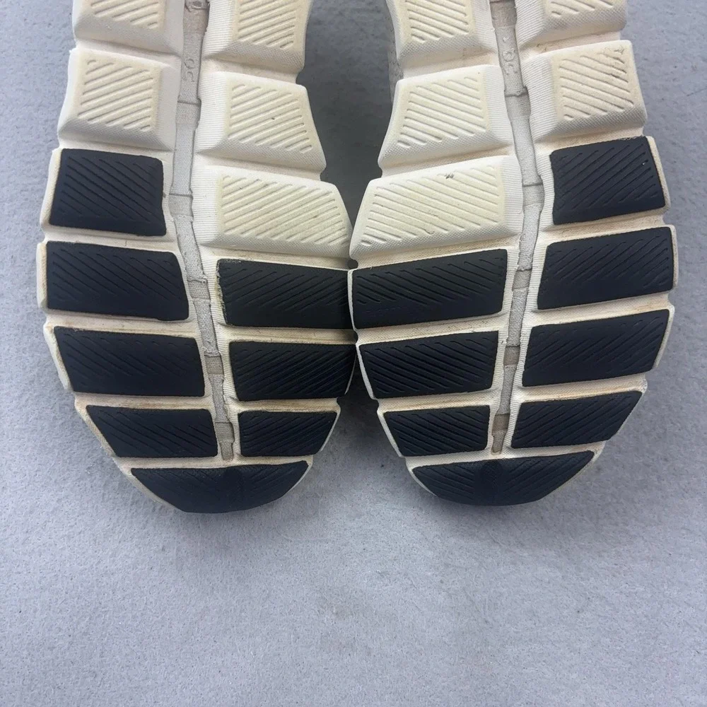 On Cloud Shoes Womens Size 8.5 White CloudTec Running Sneakers Athletic Mesh